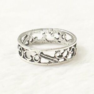 5/$15 🩷 MUST BUNDLE Silver Filigree Band Ring